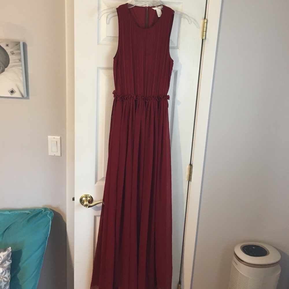 NWOT H&M Burgundy Chiffon Maxi Dress Gown